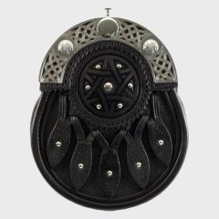 Cantle Leaf Black Leather Hunting Sporran